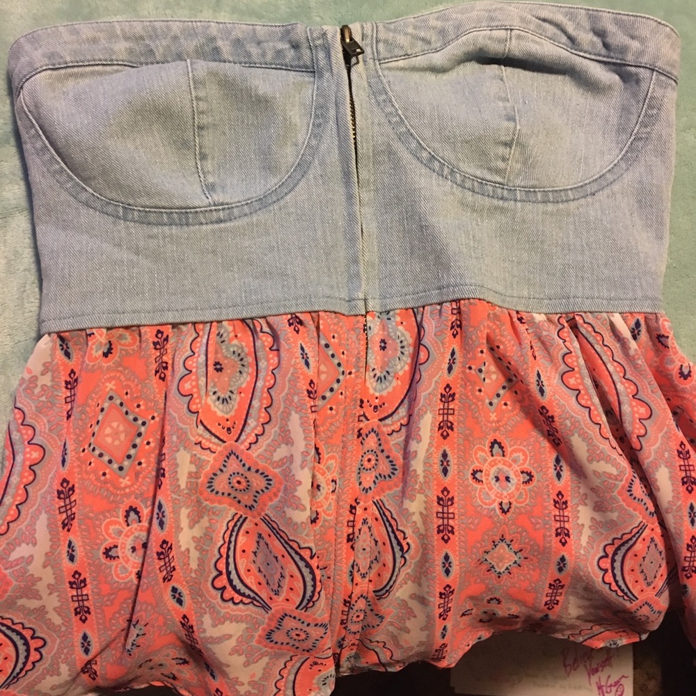 This is a jean tube top with a coral bottom